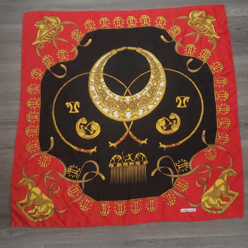 SunKgung Sa Silk scarf